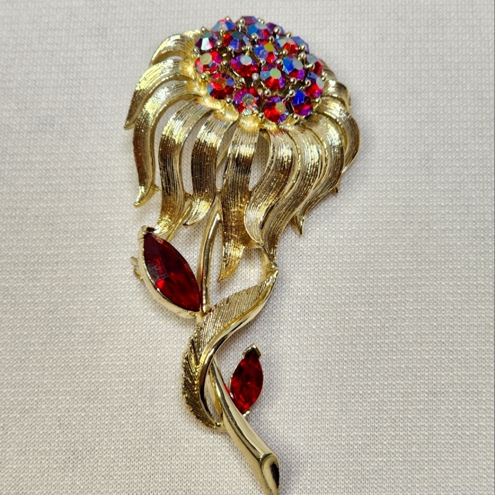 Vintage Lisner Floral Pink/Red Aurora Borealis Brooch
